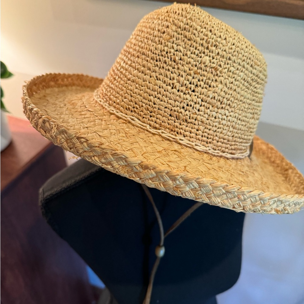 Women’s Straw Hat - Picture 5 of 5